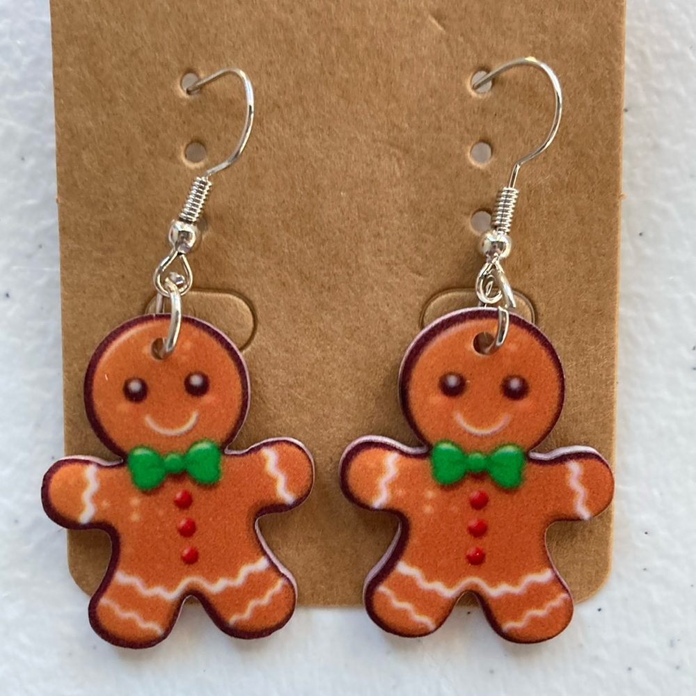 Gingerbread man Christmas earrings NEW dangle drop lightweight holiday fun